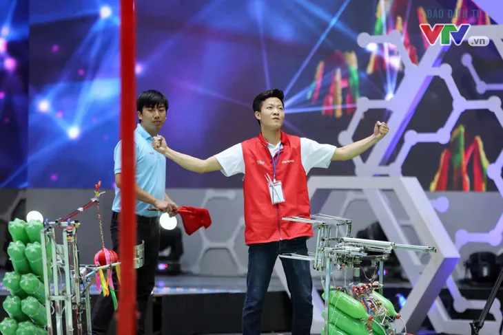 Những khoảnh khắc ấn tượng tại vòng loại Robocon Việt Nam 2018 - Ảnh 30. Những khoảnh khắc ấn tượng tại vòng loại Robocon Việt Nam 2018 - Ảnh 30.