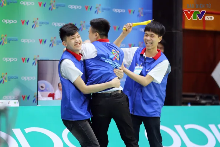 Những khoảnh khắc ấn tượng tại vòng loại Robocon Việt Nam 2018 - Ảnh 29. Những khoảnh khắc ấn tượng tại vòng loại Robocon Việt Nam 2018 - Ảnh 29.