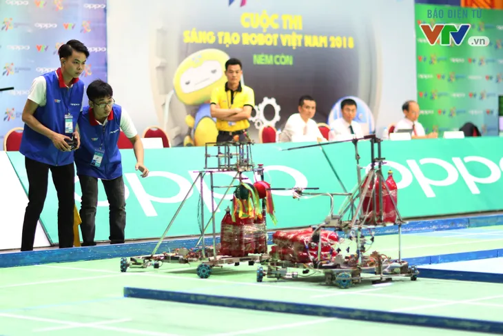 Những khoảnh khắc ấn tượng tại vòng loại Robocon Việt Nam 2018 - Ảnh 7. Những khoảnh khắc ấn tượng tại vòng loại Robocon Việt Nam 2018 - Ảnh 7.