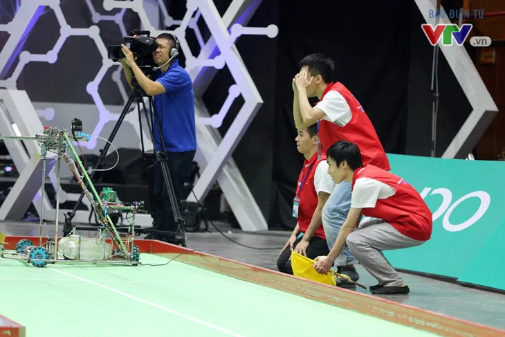 Những khoảnh khắc ấn tượng tại vòng loại Robocon Việt Nam 2018 - Ảnh 3. Những khoảnh khắc ấn tượng tại vòng loại Robocon Việt Nam 2018 - Ảnh 3.