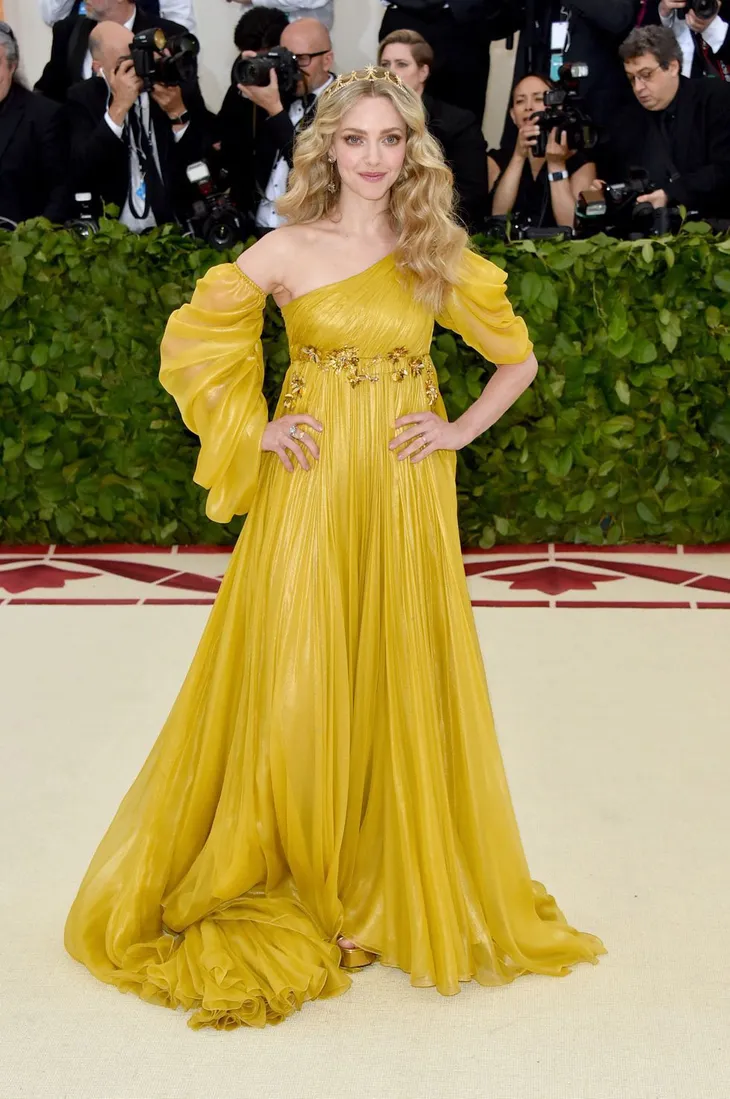 Những bộ cánh nổi bật nhất Met Gala 2018 - Ảnh 14. Những bộ cánh nổi bật nhất Met Gala 2018 - Ảnh 14.