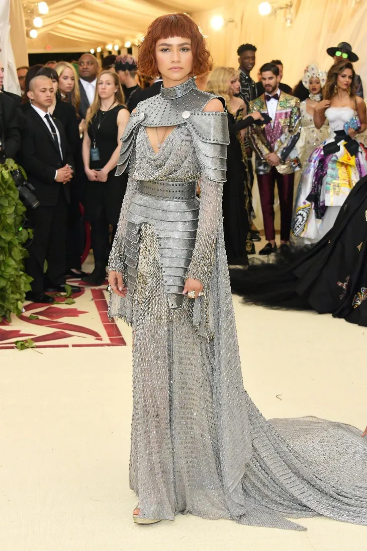 Những bộ cánh nổi bật nhất Met Gala 2018 - Ảnh 3. Những bộ cánh nổi bật nhất Met Gala 2018 - Ảnh 3.