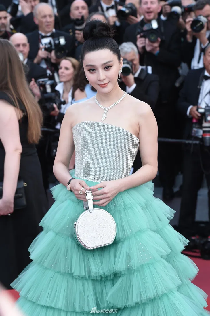 Dàn sao Hoa ngữ tấn công Cannes, Phạm Băng Băng lấn át với phong cách công chúa - Ảnh 3. Dàn sao Hoa ngữ tấn công Cannes, Phạm Băng Băng lấn át với phong cách công chúa - Ảnh 3.