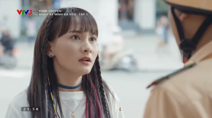 Ngày ấy mình đã yêu - Tập 2: Đây là lý do Hạ (Nhã Phương) qua đêm với Tùng (Nhan Phúc Vinh) - Ảnh 4. Ngày ấy mình đã yêu - Tập 2: Đây là lý do Hạ (Nhã Phương) qua đêm với Tùng (Nhan Phúc Vinh) - Ảnh 4.