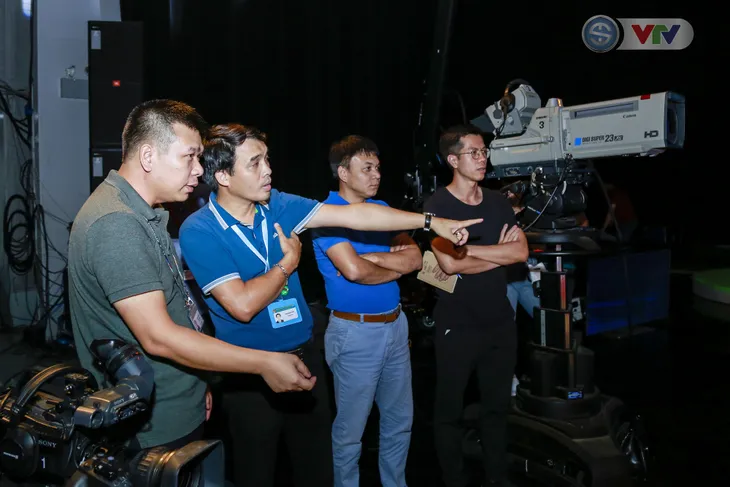 Nhà báo Phan Ngọc Tiến kiểm tra công tác chuẩn bị cho Lễ khai mạc và tường thuật World Cup 2018 - Ảnh 2. Nhà báo Phan Ngọc Tiến kiểm tra công tác chuẩn bị cho Lễ khai mạc và tường thuật World Cup 2018 - Ảnh 2.