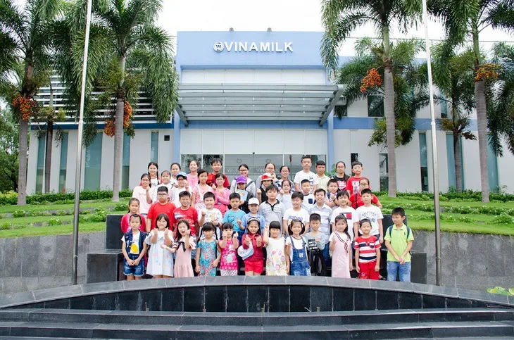 Vui hè 2018, bé cùng khám phá siêu nhà máy sữa của Vinamilk - Ảnh 9. Vui hè 2018, bé cùng khám phá siêu nhà máy sữa của Vinamilk - Ảnh 9.