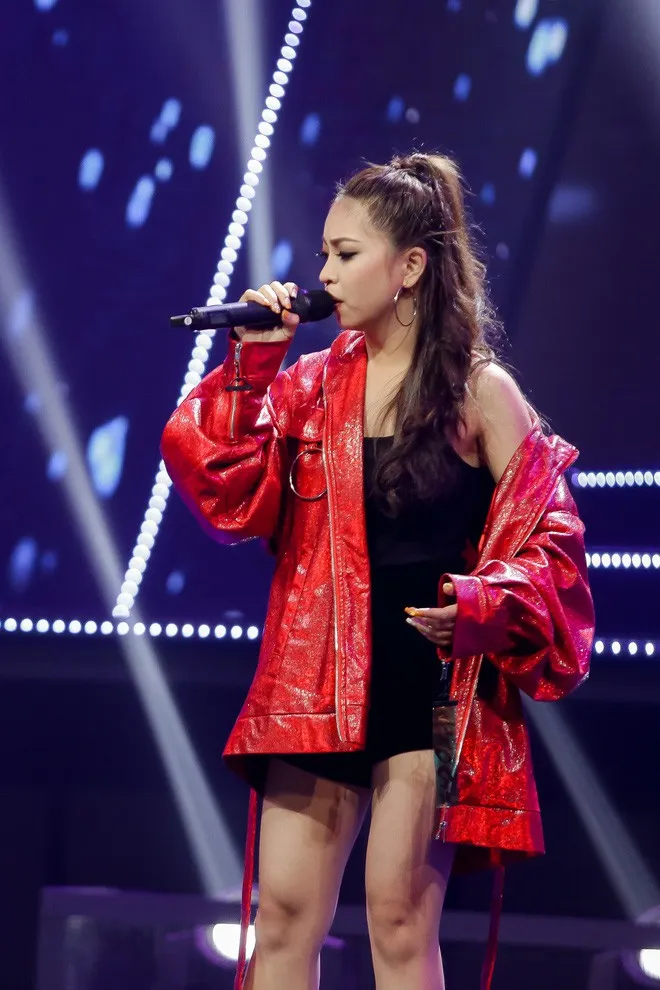 Bạn gái tiền vệ U23 Quang Hải có được chọn ở tập 2 The Debut? - Ảnh 2. Bạn gái tiền vệ U23 Quang Hải có được chọn ở tập 2 The Debut? - Ảnh 2.