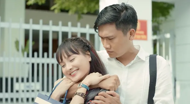 Ngày ấy mình đã yêu: Cười lăn lộn với đoạn cua trai của Sol (Bảo Thanh) - Ảnh 1. Ngày ấy mình đã yêu: Cười lăn lộn với đoạn cua trai của Sol (Bảo Thanh) - Ảnh 1.