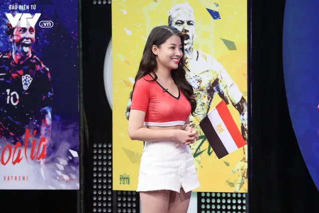 Phan Hải của Người phán xử giấu vợ thăm dàn hotgirl Nóng cùng FIFA World Cup™ 2018 - Ảnh 6. Phan Hải của Người phán xử giấu vợ thăm dàn hotgirl Nóng cùng FIFA World Cup™ 2018 - Ảnh 6.