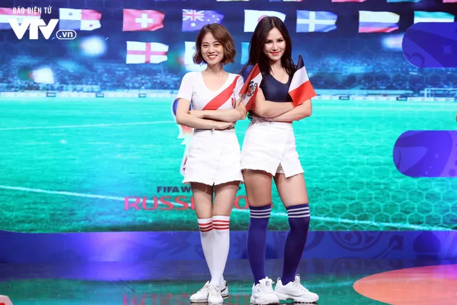 Ca sĩ Hà Lê phấn khích khi xuất hiện tại Nóng cùng FIFA World Cup™ 2018 - Ảnh 9. Ca sĩ Hà Lê phấn khích khi xuất hiện tại Nóng cùng FIFA World Cup™ 2018 - Ảnh 9.