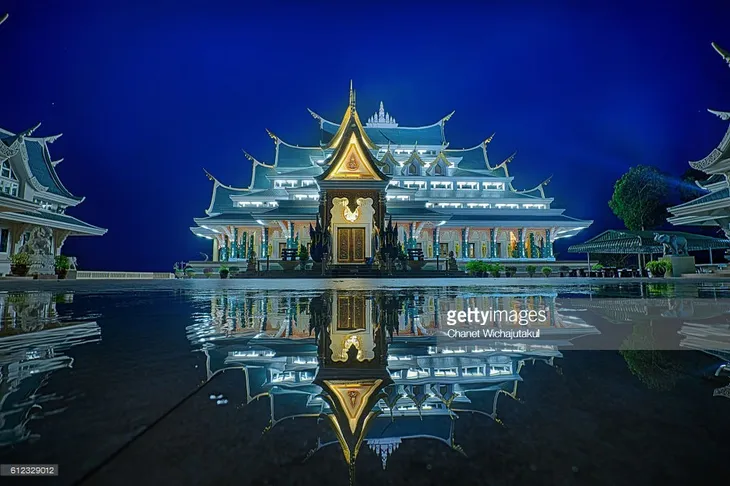 Pa Phukon - Ngôi chùa đẹp nhất vùng Đông Bắc Thái Lan - Ảnh 1. Pa Phukon - Ngôi chùa đẹp nhất vùng Đông Bắc Thái Lan - Ảnh 1.