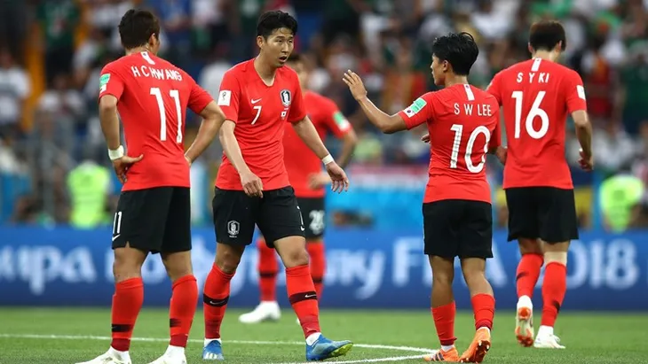 Chấm điểm Hàn Quốc 1-2 Mexico: Son Heung-min ghi bàn nhưng Chicharito xuất sắc hơn - Ảnh 2. Chấm điểm Hàn Quốc 1-2 Mexico: Son Heung-min ghi bàn nhưng Chicharito xuất sắc hơn - Ảnh 2.