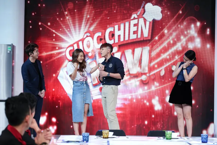 Khả Ngân khoe tửu lượng, nũng nịu Jun Phạm trong Cuộc chiến mỹ vị - Ảnh 1. Khả Ngân khoe tửu lượng, nũng nịu Jun Phạm trong Cuộc chiến mỹ vị - Ảnh 1.