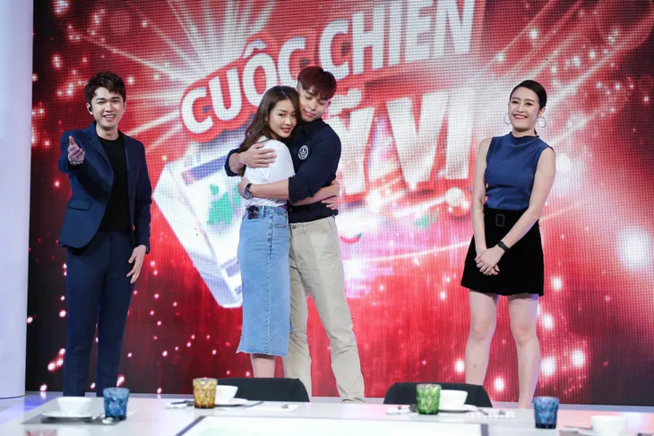Khả Ngân khoe tửu lượng, nũng nịu Jun Phạm trong Cuộc chiến mỹ vị - Ảnh 2. Khả Ngân khoe tửu lượng, nũng nịu Jun Phạm trong Cuộc chiến mỹ vị - Ảnh 2.
