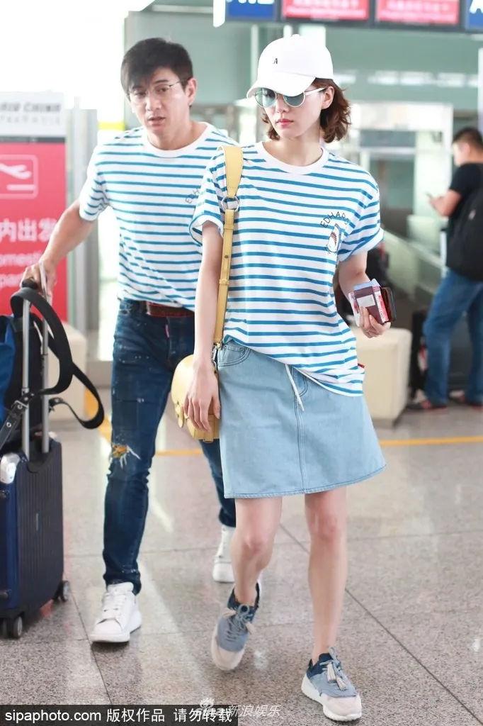 Vợ chồng Lưu Thi Thi - Ngô Kỳ Long diện đồ đôi xóa bỏ tin đồn rạn nứt - Ảnh 3. Vợ chồng Lưu Thi Thi - Ngô Kỳ Long diện đồ đôi xóa bỏ tin đồn rạn nứt - Ảnh 3.