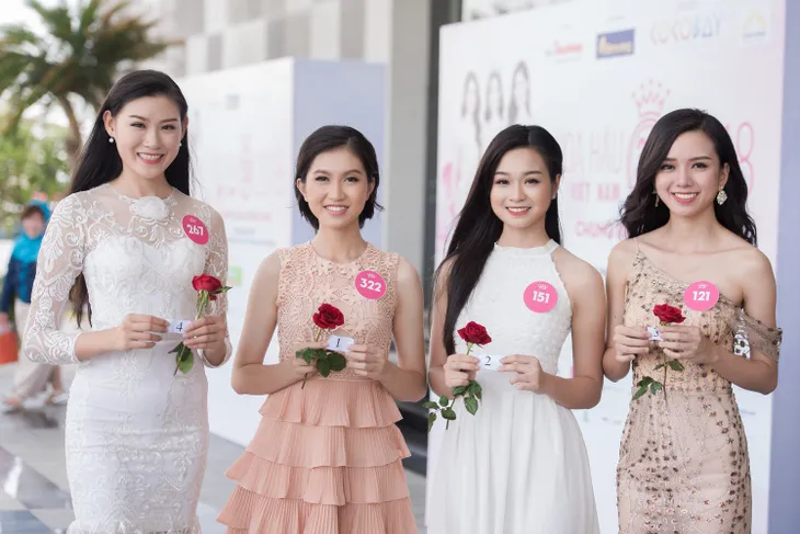 Hoa hậu Việt Nam 2018: Thí sinh lọt Chung kết bắt tay vào dự án nhân ái - Ảnh 3. Hoa hậu Việt Nam 2018: Thí sinh lọt Chung kết bắt tay vào dự án nhân ái - Ảnh 3.