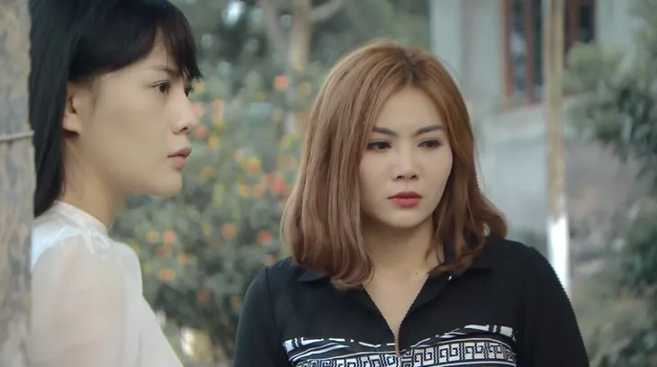 Quỳnh búp bê - Tập 3: Lan chuẩn bị đồ nghề cho Quỳnh tiếp khách lần đầu - Ảnh 2. Quỳnh búp bê - Tập 3: Lan chuẩn bị đồ nghề cho Quỳnh tiếp khách lần đầu - Ảnh 2.