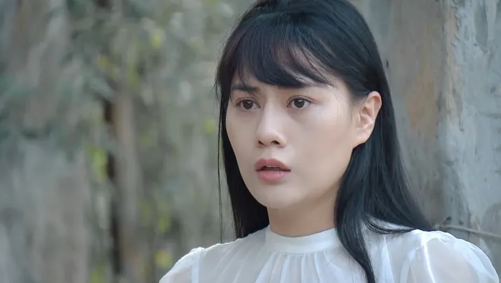 Quỳnh búp bê - Tập 3: Khách phát điên khi biết Quỳnh (Phương Oanh) đã mất trinh - Ảnh 6. Quỳnh búp bê - Tập 3: Khách phát điên khi biết Quỳnh (Phương Oanh) đã mất trinh - Ảnh 6.