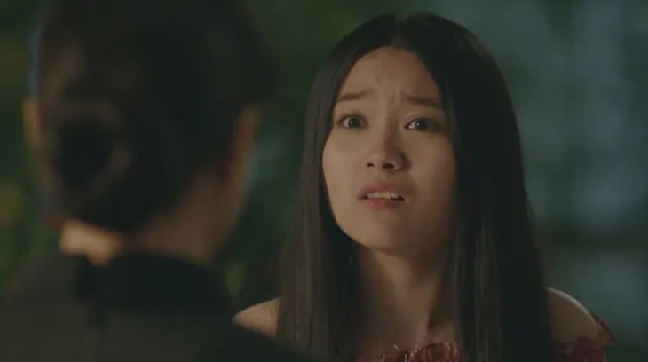 Cả một đời ân oán - Tập 56: Chi ăn tát vì hỗn với mẹ Dung trước mặt mọi người - Ảnh 1. Cả một đời ân oán - Tập 56: Chi ăn tát vì hỗn với mẹ Dung trước mặt mọi người - Ảnh 1.