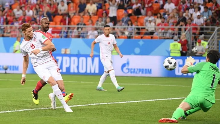 Tiền vệ vô danh của ĐT Tunisia bỗng đi vào lịch sử FIFA World Cup™ - Ảnh 1. Tiền vệ vô danh của ĐT Tunisia bỗng đi vào lịch sử FIFA World Cup™ - Ảnh 1.