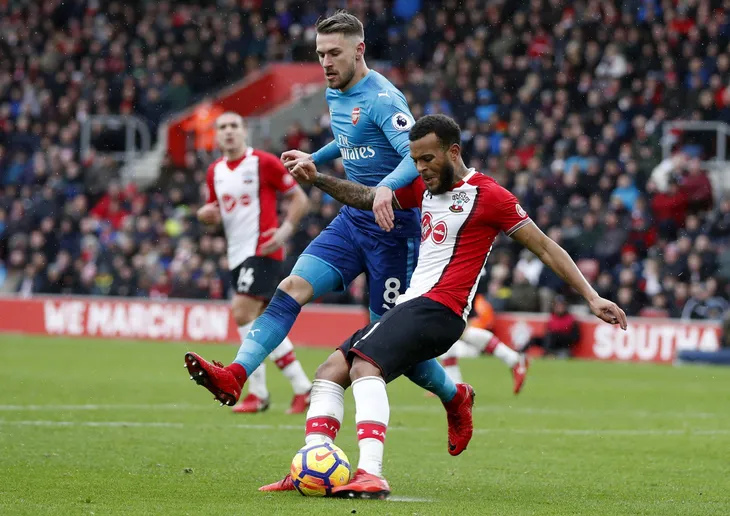 Bảng xếp hạng số đường chuyền dài ở Ngoại hạng Anh: Nhà vô địch Man City xếp chót - Ảnh 11. Bảng xếp hạng số đường chuyền dài ở Ngoại hạng Anh: Nhà vô địch Man City xếp chót - Ảnh 11.