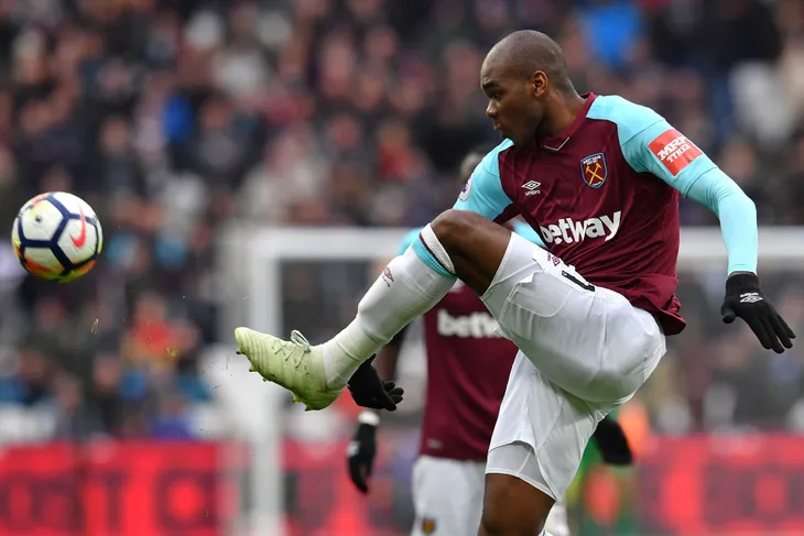 Bảng xếp hạng số đường chuyền dài ở Ngoại hạng Anh: Nhà vô địch Man City xếp chót - Ảnh 13. Bảng xếp hạng số đường chuyền dài ở Ngoại hạng Anh: Nhà vô địch Man City xếp chót - Ảnh 13.