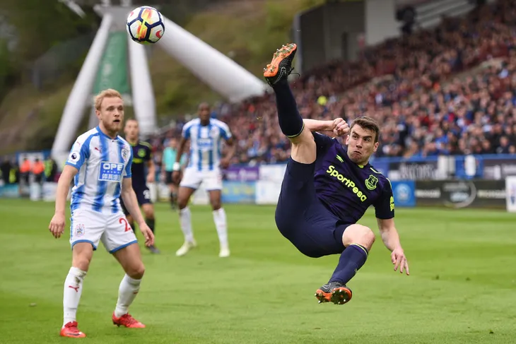 Bảng xếp hạng số đường chuyền dài ở Ngoại hạng Anh: Nhà vô địch Man City xếp chót - Ảnh 18. Bảng xếp hạng số đường chuyền dài ở Ngoại hạng Anh: Nhà vô địch Man City xếp chót - Ảnh 18.