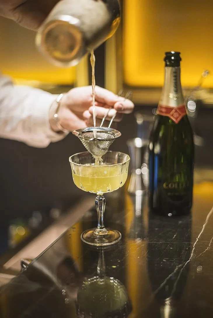 Đến Paris để thưởng thức ly rượu champagne hảo hạng - Ảnh 1. Đến Paris để thưởng thức ly rượu champagne hảo hạng - Ảnh 1.
