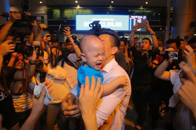 Ngày về rạng ngời của hoàng tử xiếc Quốc Cơ - Quốc Nghiệp - Ảnh 11. Ngày về rạng ngời của hoàng tử xiếc Quốc Cơ - Quốc Nghiệp - Ảnh 11.