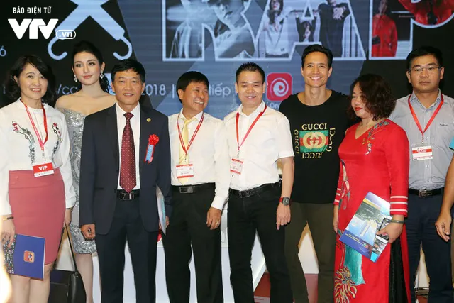 Đông đảo khách tham quan đến với ngày đầu triển lãm Telefilm 2018 - Ảnh 5. Đông đảo khách tham quan đến với ngày đầu triển lãm Telefilm 2018 - Ảnh 5.