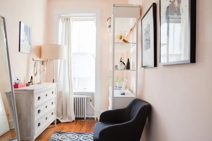 Nhặt nhạnh bí kíp tô điểm không gian sống nhỏ hẹp qua căn hộ ở Brooklyn - Ảnh 6.