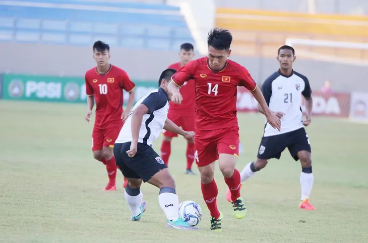 Bỏ lỡ hàng tá cơ hội, U19 Việt Nam hòa tiếc nuối U19 Thái Lan ở trận mở màn - Ảnh 2. Bỏ lỡ hàng tá cơ hội, U19 Việt Nam hòa tiếc nuối U19 Thái Lan ở trận mở màn - Ảnh 2.