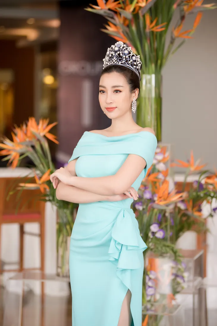 Dàn Hoa hậu, Á hậu hội ngộ khoe sắc ở buổi họp báo Hoa hậu Việt Nam 2018 - Ảnh 1. Dàn Hoa hậu, Á hậu hội ngộ khoe sắc ở buổi họp báo Hoa hậu Việt Nam 2018 - Ảnh 1.