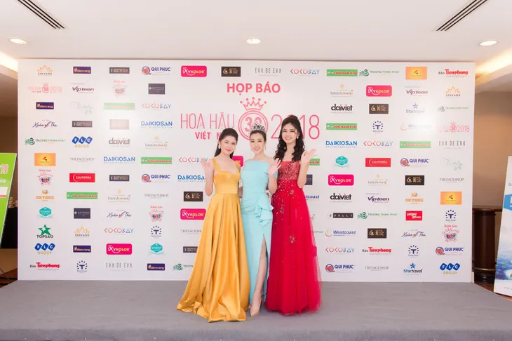 Dàn Hoa hậu, Á hậu hội ngộ khoe sắc ở buổi họp báo Hoa hậu Việt Nam 2018 - Ảnh 6. Dàn Hoa hậu, Á hậu hội ngộ khoe sắc ở buổi họp báo Hoa hậu Việt Nam 2018 - Ảnh 6.
