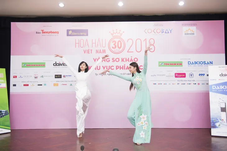 Không chỉ xinh đẹp, dàn thí sinh Hoa hậu Việt Nam 2018 còn vô cùng tài năng - Ảnh 3. Không chỉ xinh đẹp, dàn thí sinh Hoa hậu Việt Nam 2018 còn vô cùng tài năng - Ảnh 3.