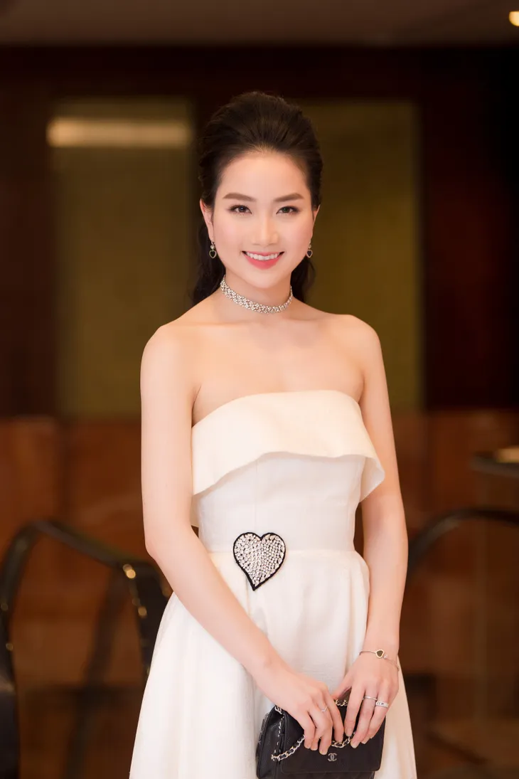 Dàn Hoa hậu, Á hậu hội ngộ khoe sắc ở buổi họp báo Hoa hậu Việt Nam 2018 - Ảnh 4. Dàn Hoa hậu, Á hậu hội ngộ khoe sắc ở buổi họp báo Hoa hậu Việt Nam 2018 - Ảnh 4.