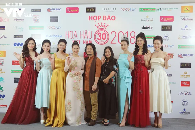 Dàn Hoa hậu, Á hậu hội ngộ khoe sắc ở buổi họp báo Hoa hậu Việt Nam 2018 - Ảnh 9. Dàn Hoa hậu, Á hậu hội ngộ khoe sắc ở buổi họp báo Hoa hậu Việt Nam 2018 - Ảnh 9.