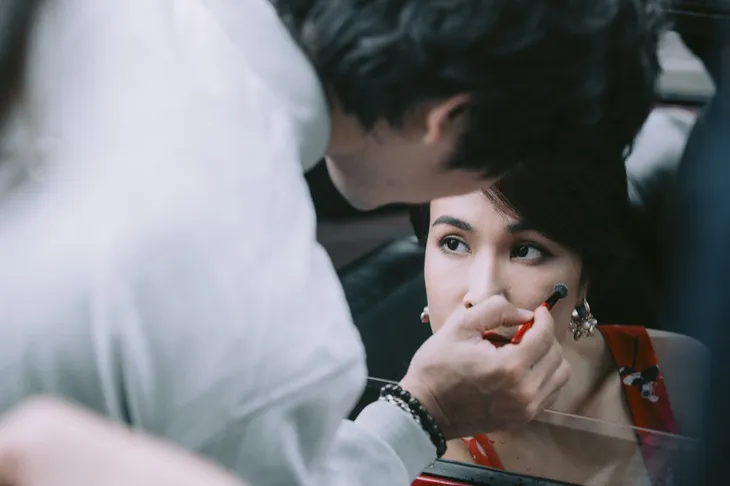 Uyên Linh chính thức tung MV của hit Đại lộ tan vỡ - Ảnh 5. Uyên Linh chính thức tung MV của hit Đại lộ tan vỡ - Ảnh 5.