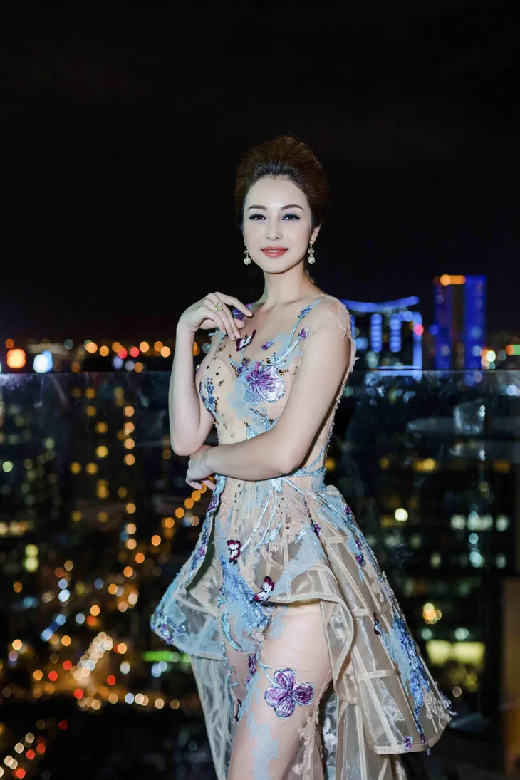 Jenifer Phạm làm giám khảo Hoa hậu Việt Nam Thế giới 2018 - Ảnh 1. Jenifer Phạm làm giám khảo Hoa hậu Việt Nam Thế giới 2018 - Ảnh 1.