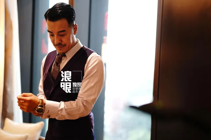 Trần Khôn bảnh bao làm phù rể trong đám cưới sao phim Hoàng Quyền: Dịch thiên hạ - Ảnh 3. Trần Khôn bảnh bao làm phù rể trong đám cưới sao phim Hoàng Quyền: Dịch thiên hạ - Ảnh 3.