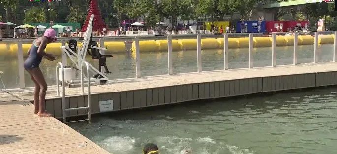 Kênh Ourcq - Bãi tắm mùa hè miễn phí ở Paris, Pháp - Ảnh 2. Kênh Ourcq - Bãi tắm mùa hè miễn phí ở Paris, Pháp - Ảnh 2.