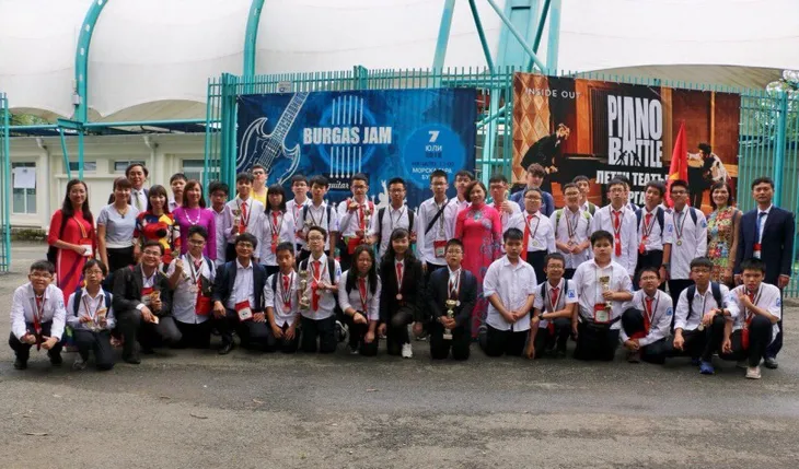 Đội tuyển thi Toán học Quốc tế BIMC 2018 thắng lớn rạng rỡ trở về - Ảnh 3.