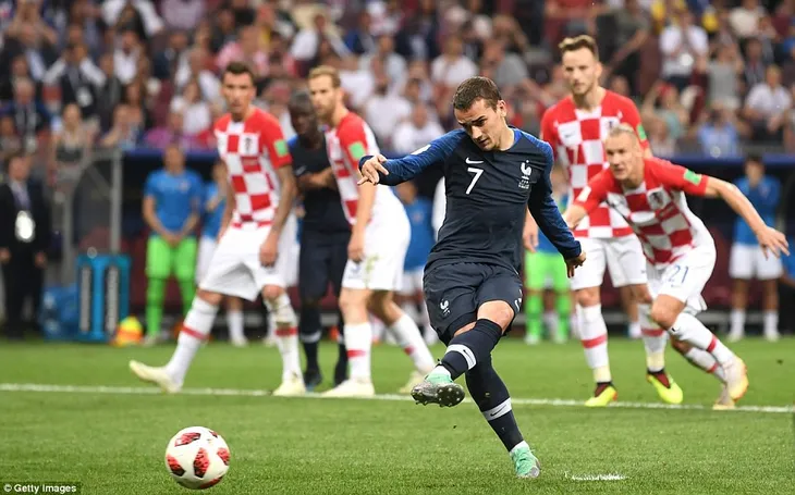 Vô địch FIFA World Cup™ 2018, người hùng chung kết muốn về ăn mừng với vợ con - Ảnh 1. Vô địch FIFA World Cup™ 2018, người hùng chung kết muốn về ăn mừng với vợ con - Ảnh 1.