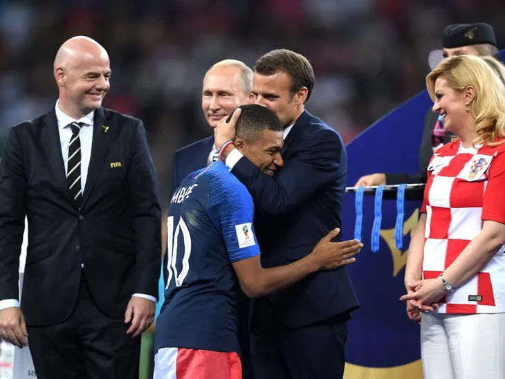 Sao mai Mbappe tặng toàn bộ lương thưởng tại World Cup cho quỹ từ thiện - Ảnh 1. Sao mai Mbappe tặng toàn bộ lương thưởng tại World Cup cho quỹ từ thiện - Ảnh 1.