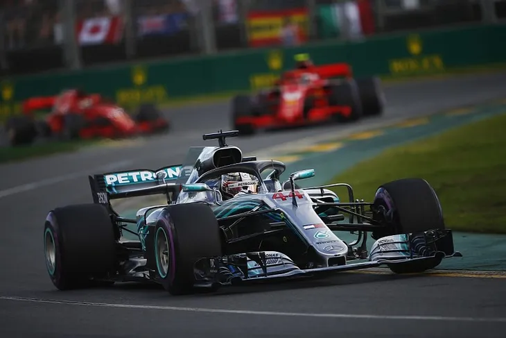 F1 2018: Cuộc đua động cơ từ Ferrari và Mercedes - Ảnh 2. F1 2018: Cuộc đua động cơ từ Ferrari và Mercedes - Ảnh 2.