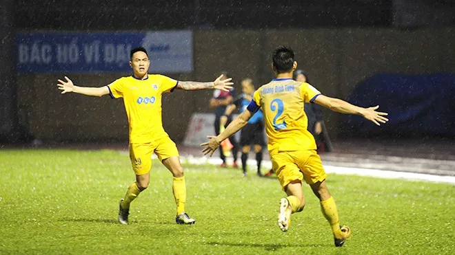 Lịch thi đấu vòng 20 Nuti Café V.League 2018 ngày 21/7: Tâm điểm FLC Thanh Hóa - CLB Hà Nội - Ảnh 1.