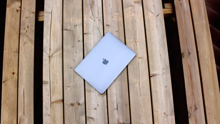 MacBook Pro 2018 vừa ra mắt đã dính lỗi quá tải nhiệt gây giảm hiệu năng nghiêm trọng - Ảnh 1. MacBook Pro 2018 vừa ra mắt đã dính lỗi quá tải nhiệt gây giảm hiệu năng nghiêm trọng - Ảnh 1.