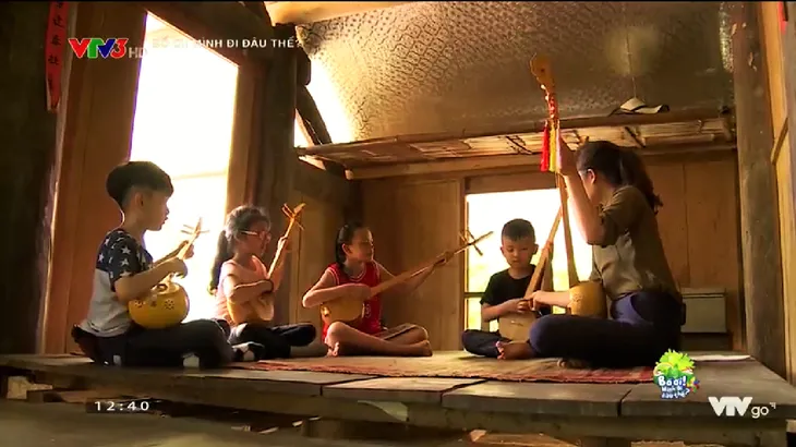 Bố ơi! Mình đi đâu thế?: Nguyễn Hải Phong hốt hoảng vì... mò phải ếch - Ảnh 8. Bố ơi! Mình đi đâu thế?: Nguyễn Hải Phong hốt hoảng vì... mò phải ếch - Ảnh 8.