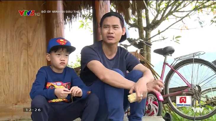 Bố ơi! Mình đi đâu thế?: Nguyễn Hải Phong hốt hoảng vì... mò phải ếch - Ảnh 5. Bố ơi! Mình đi đâu thế?: Nguyễn Hải Phong hốt hoảng vì... mò phải ếch - Ảnh 5.