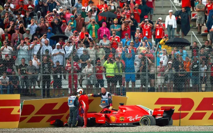 Đua xe F1: Lewis Hamilton giành chiến thắng ngoạn mục tại GP Đức - Ảnh 1. Đua xe F1: Lewis Hamilton giành chiến thắng ngoạn mục tại GP Đức - Ảnh 1.